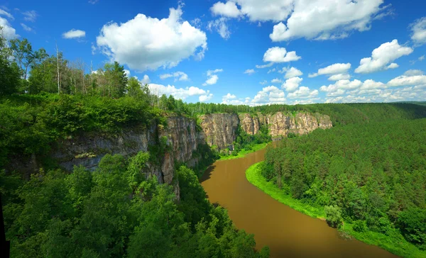 Siano River. Rosja, południe Ural. — Zdjęcie stockowe