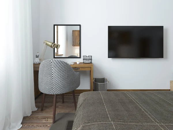 TV pendurada na parede e mesa no quarto no sótão . — Fotografia de Stock