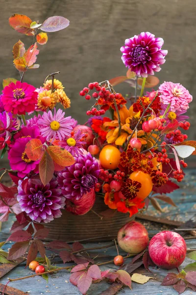 Schöner Herbst Rosa Rot Orangefarbener Strauß Mit Dahlie Herbstblumen Bunten — Stockfoto