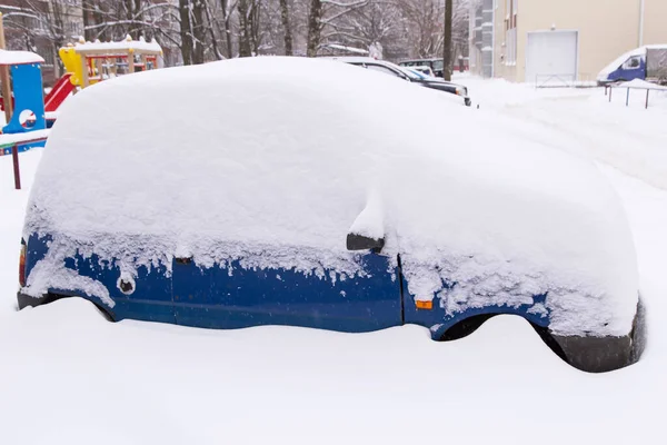 Blue Car Snow Street Snowfall — Stock Photo, Image
