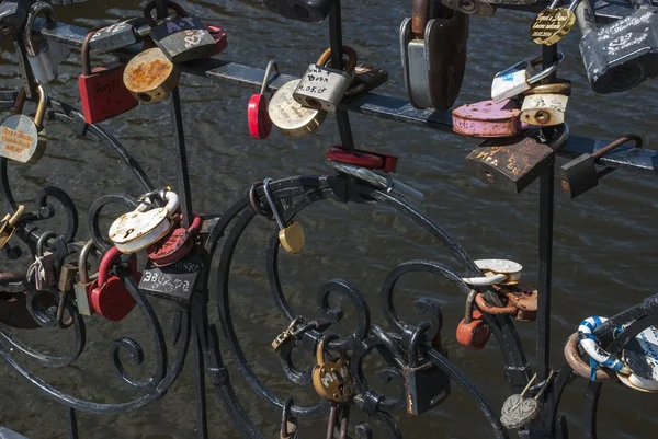 The bridge with locks — Stock Photo, Image