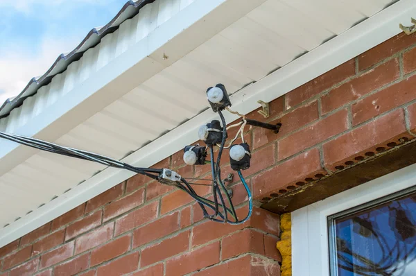 Inbreng van elektrische draden — Stockfoto