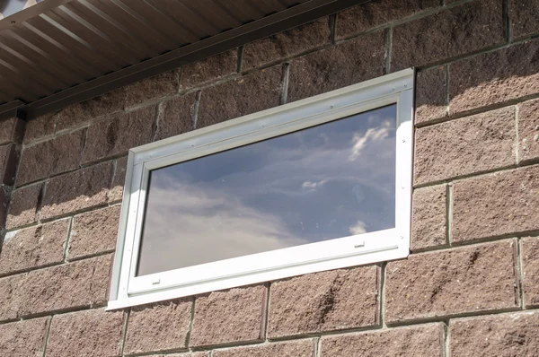 Parede e janela — Fotografia de Stock