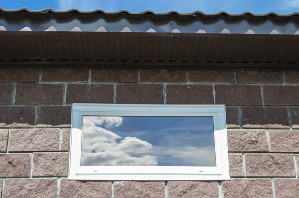 Parede e janela — Fotografia de Stock
