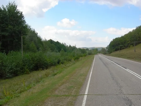 La carretera en las colinas — Foto de Stock