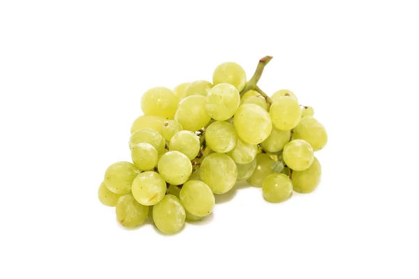 Uvas verdes sobre branco — Fotografia de Stock