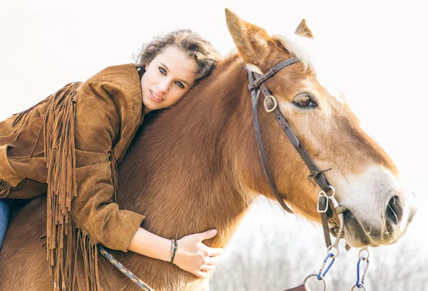 Kadın ve onun at portre — Stok fotoğraf