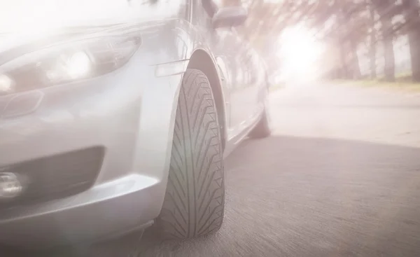 スポーツ車の路上運転 — ストック写真