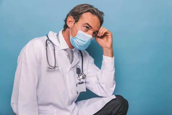 Doctor Wearing Protection Suit Face Mask Fighting Covid Corona Virus — Stock Photo, Image