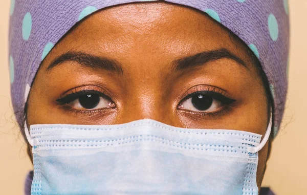 Médico Con Traje Protección Mascarilla Facial Para Luchar Contra Covid —  Fotos de Stock