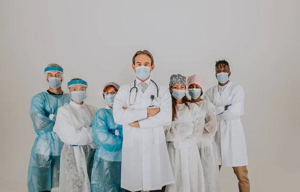 코로나 바이러스 코로나 바이러스 싸우기 마스크를 의사와 간호사 코로나 바이러스가 — 스톡 사진