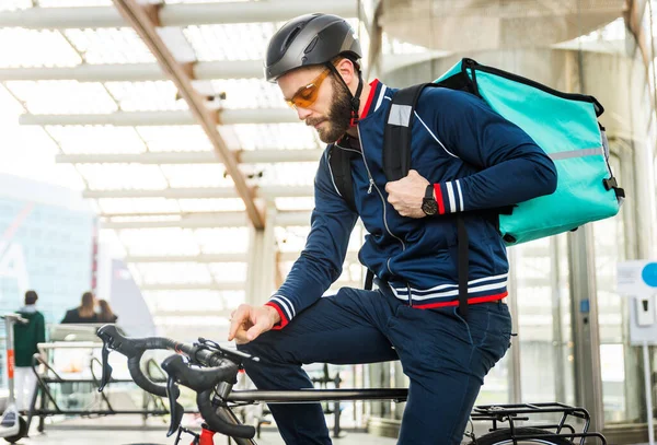 Serviço Entrega Alimentos Cavaleiro Entrega Alimentos Para Clínicas Com Bicicleta — Fotografia de Stock