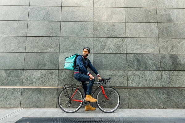 Matleveransservice Ryttare Levererar Mat Till Clints Med Cykel Begrepp Transport — Stockfoto