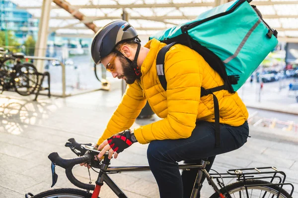 Serviço Entrega Alimentos Cavaleiro Entrega Alimentos Para Clínicas Com Bicicleta — Fotografia de Stock