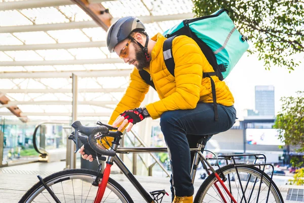 Gıda Dağıtım Servisi Bisikletli Bisikletçilere Yiyecek Getiren Sürücü Ulaşım Gıda — Stok fotoğraf
