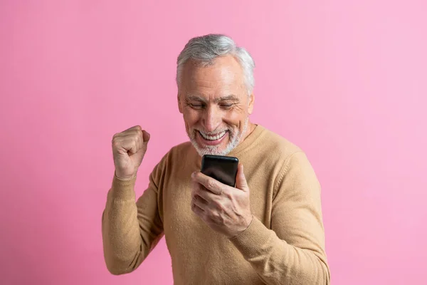 Bonito Retrato Homem Sênior Estúdio Filmado Segundo Plano Pessoa Idosa — Fotografia de Stock