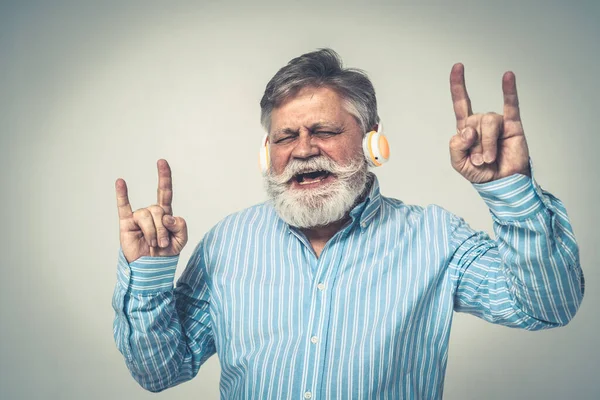 Grappige Senior Man Poserend Een Fotoshooting Gelukkige Hipster Die Grappige — Stockfoto