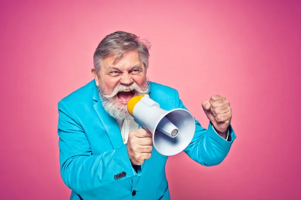 Hombre Mayor Divertido Posando Una Sesión Fotos Feliz Hipster Haciendo — Foto de Stock