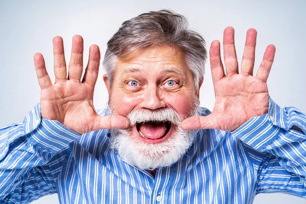 Eccentric Senior Man Funny Expression Portrait Background Active Youthful Old — Stock Photo, Image