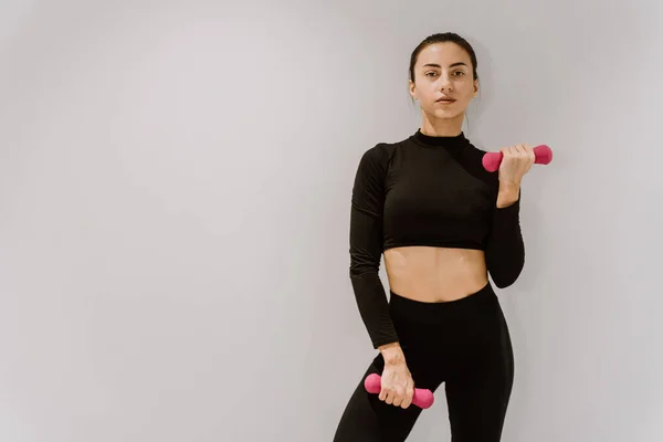 Hermoso Entrenamiento Mujer Atlética Gimnasio Haciendo Ejercicios Estiramiento Antes Del —  Fotos de Stock