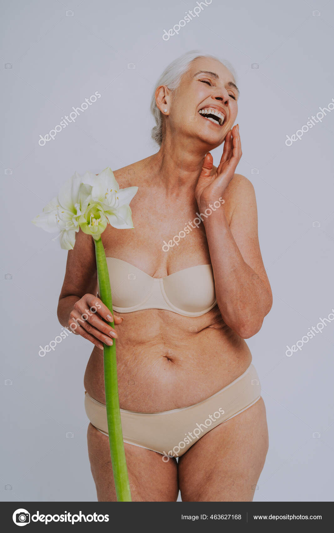 https://st2.depositphotos.com/2853475/46362/i/1600/depositphotos_463627168-stock-photo-beautiful-senior-woman-young-clean.jpg