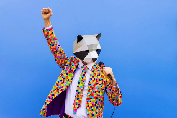 Ευτυχισμένος Άνθρωπος Αστεία Χαμηλή Πολυ Μάσκα Χρωματιστό Φόντο Δημιουργική Εννοιολογική — Φωτογραφία Αρχείου
