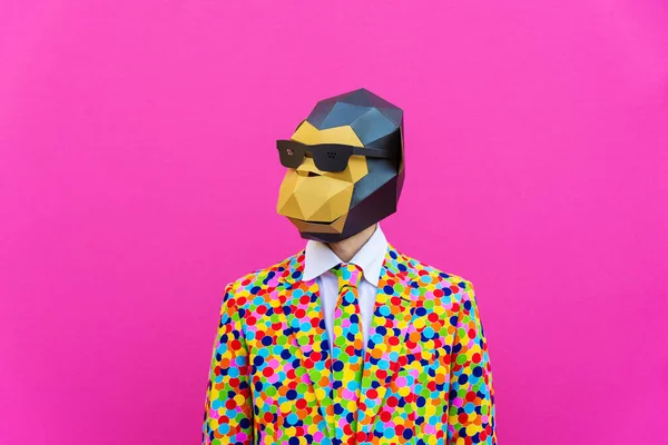 Hombre Feliz Con Divertida Máscara Polietileno Bajo Sobre Fondo Color —  Fotos de Stock