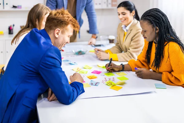 Project Managers Employees Brainstorming Ideas Multi Ethnic Group Workers Having — Stock Photo, Image