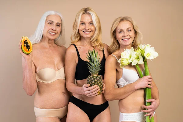 Schöne Seniorinnen Mit Jungem Und Sauberem Aussehen Beauty Shot Hübsche — Stockfoto