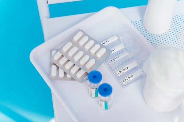 Primer Plano Los Frascos Cajas Medicamentos Covid Campaña Vacunación Contra —  Fotos de Stock