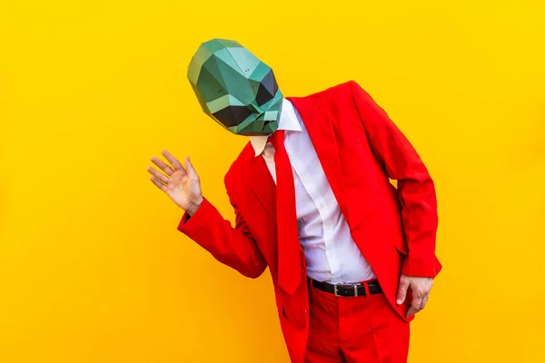 Omul Cool Purtând Mască Origami Haine Colorate Elegante Concept Creativ — Fotografie, imagine de stoc