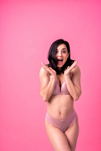 Sexy Frau Mit Sinnlichem Körper Erotischen Posen Hübsches Mädchen Unterwäsche — Stockfoto
