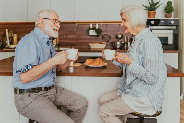 Casal Idosos Tomando Café Manhã Casa Idosos Vida Diária Moning — Fotografia de Stock