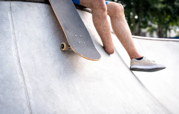 Patinador Amputado Passar Tempo Parque Skate Conceito Sobre Deficiência Esportes — Fotografia de Stock