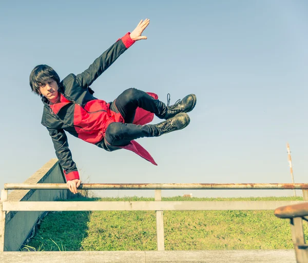 Parkour lekkoatletka — Zdjęcie stockowe