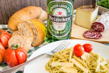 Heineken şişe bira