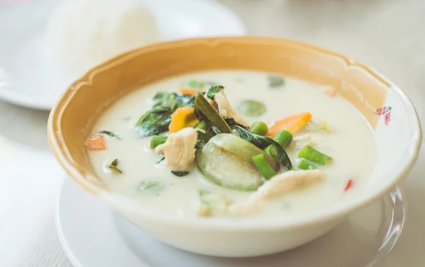 Green curry and chiken — Stock Photo, Image