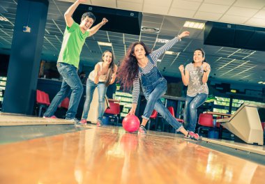 bowling arkadaşlar