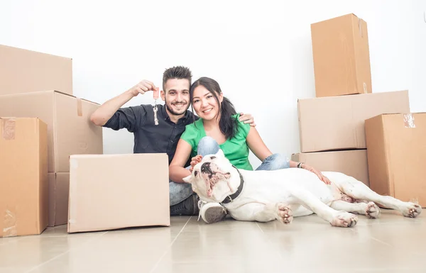 Couple moving new home — Stock Photo, Image