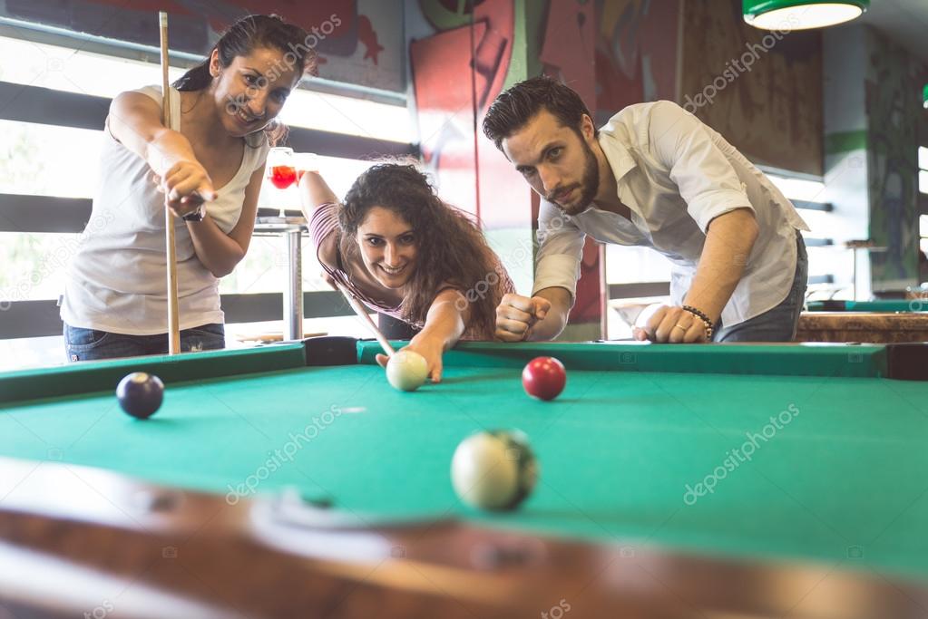 Friends billiard hi-res stock photography and images - Page 2 - Alamy