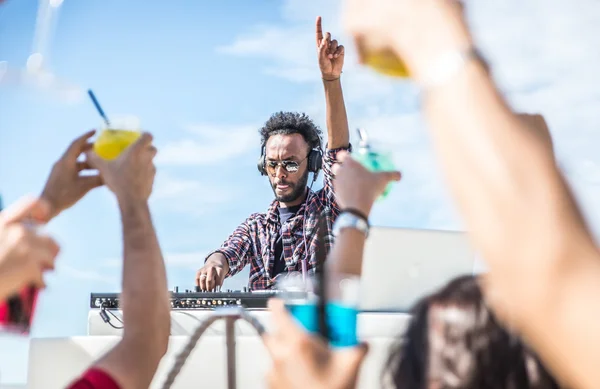 dj beach partide ayarla.