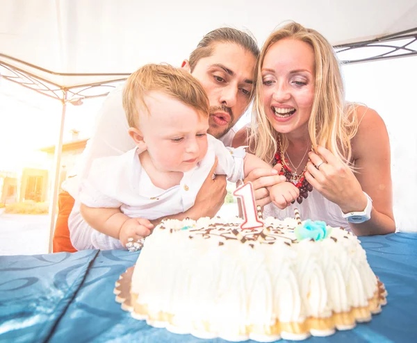 Birthday party with cake — Stock Photo, Image