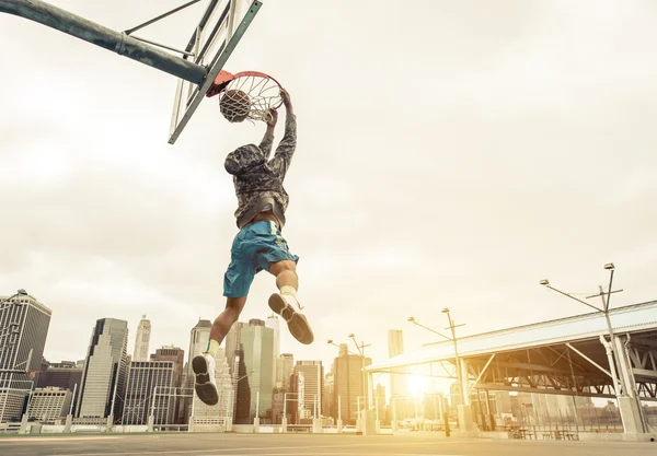 Вулиця баскетболіст — стокове фото