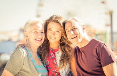 Mutlu Aile Portresi