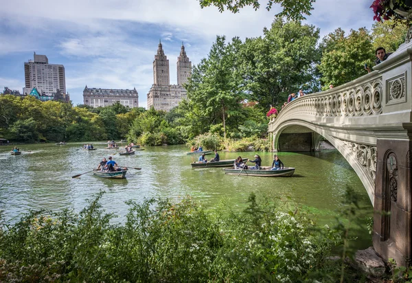 Bow Bridge in Central Park, New York — стоковое фото