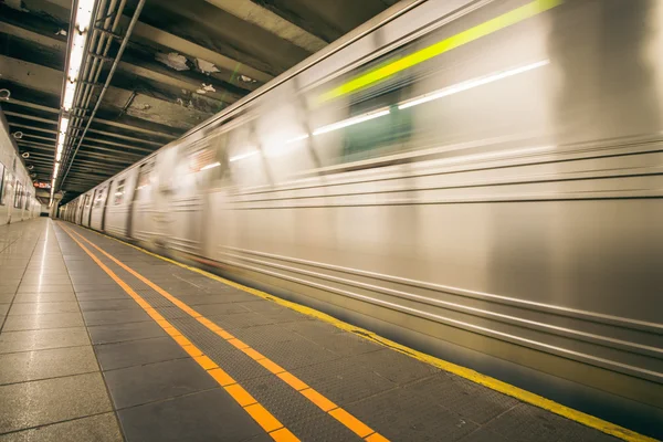 Tren subterráneo de Nueva York —  Fotos de Stock