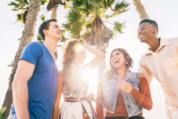 Friends having fun outdoors — Stock Photo, Image