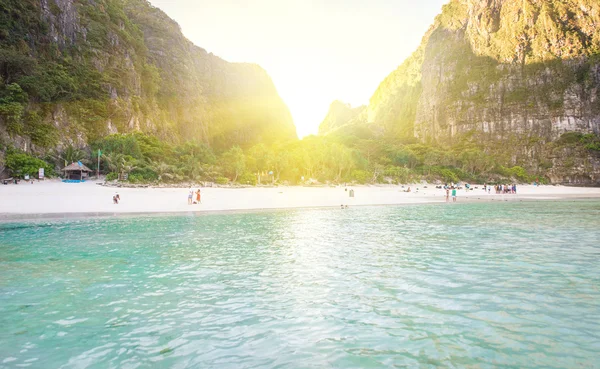 Maya bay at sunrise — Stock Photo, Image