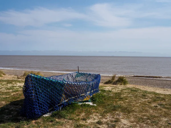 Kis Halászhajó Strandon Pakefield Suffolk — Stock Fotó