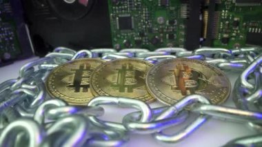 Blok zincir engelleme kripto para birimi bağlı çok fonksiyonlu mavi zincir parçacık yakın çekim. Zincir ağ bağlantıları kavramından oluşur. Dijital kripto para birimi. Yeni modern madencilik teknolojisi ve